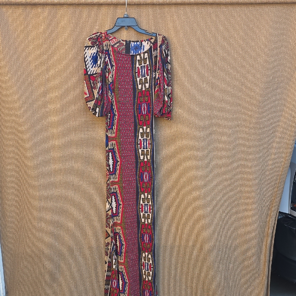 Elegant Long Sleeve Maxi Dress in Red and Cream